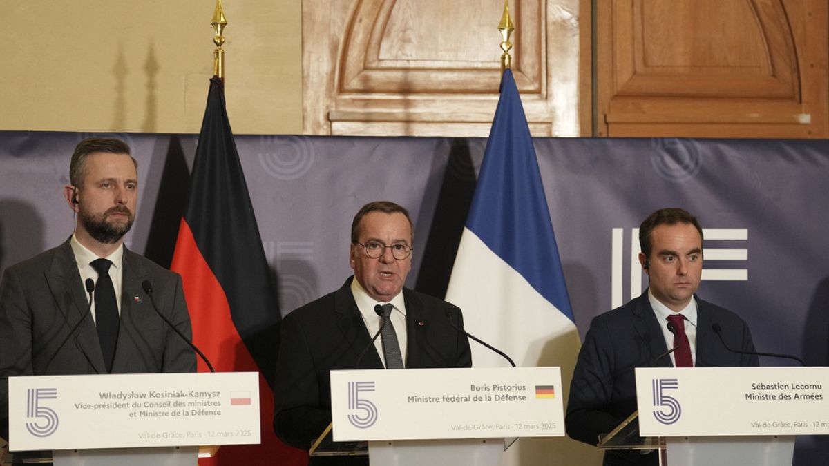 Defense ministers Wladyslaw Kosiniak-Kamysz, Boris Pistorius, and Sebastien Lecornu, attended a press conference in Paris