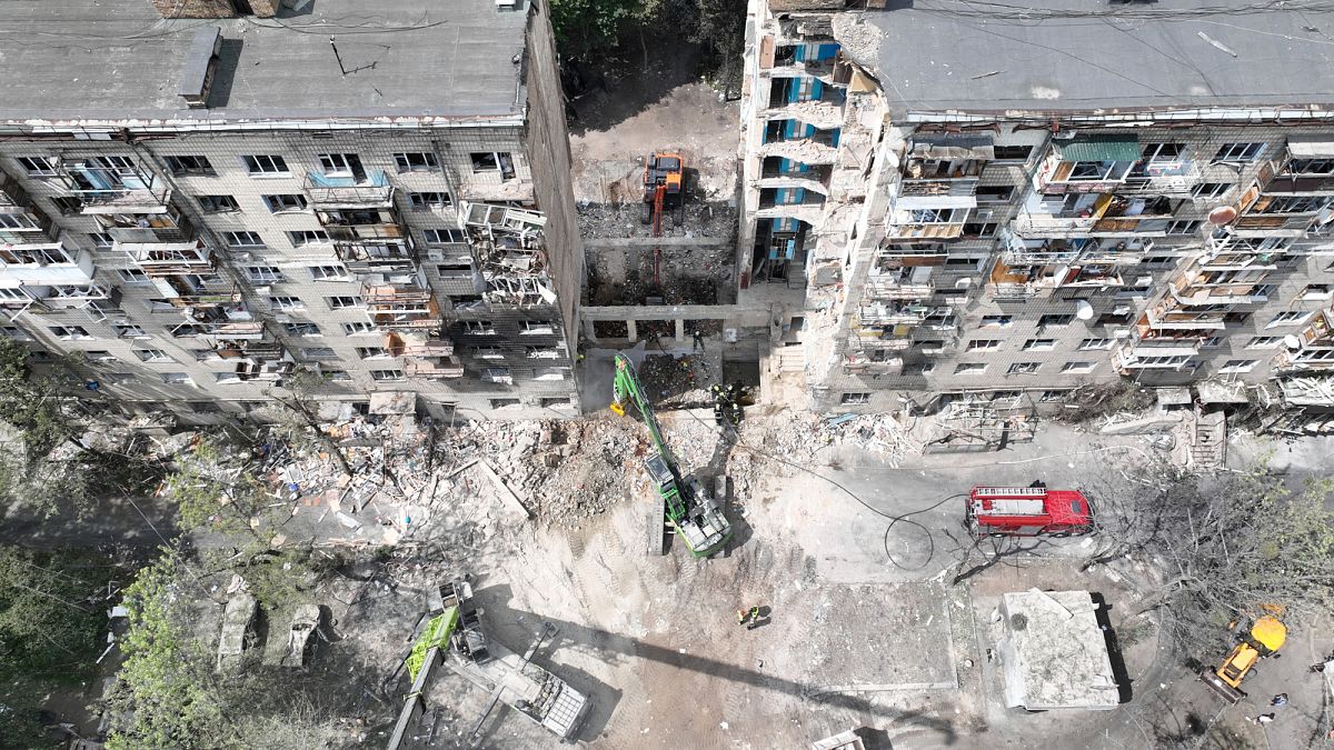 Zelenskyy fordert mehr Druck auf Russland, nachdem 28 bei Raketenangriffen auf Kyiv getötet wurden