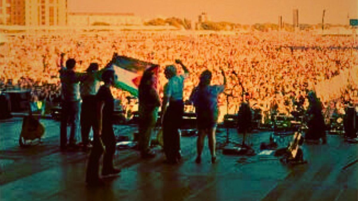 Boykott des Massenmusikfestivals in Großbritannien, nachdem die Band der Band über die Palästina -Flagge geschickt wurde