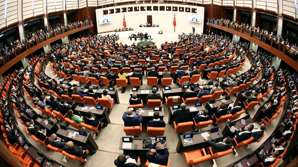 Das türkische Komitee beginnt mit der Arbeit zum PKK-Friedensabkommen im Schritt gegen Ende des jahrzehntelangen Aufstands