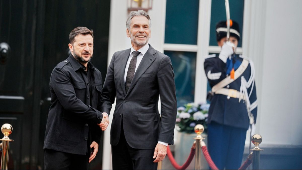 Die Niederlande kündigen Waffen Pacakge für die Ukraine unter New Trump-Nato Initiative an