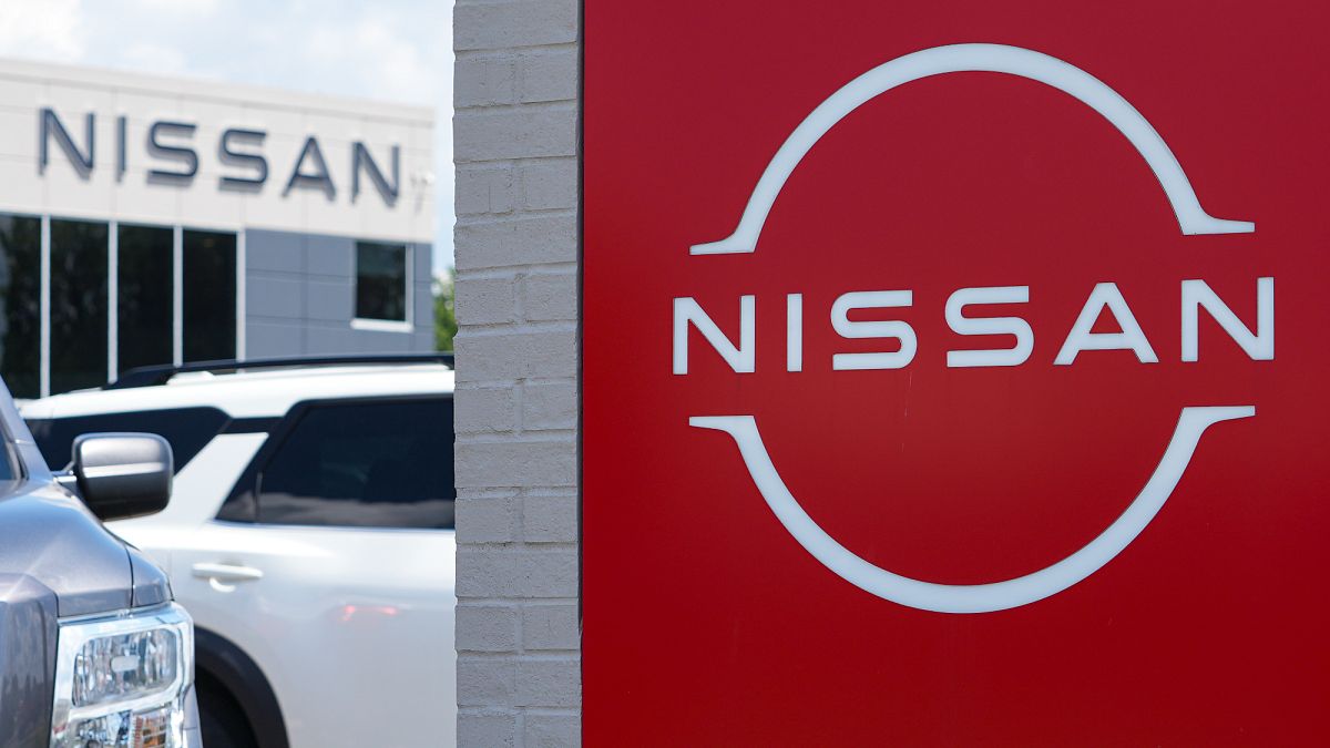 Die Nissan-Aktien sinken um mehr als 6%, als Mercedes-Benz seinen Anteil verkauft