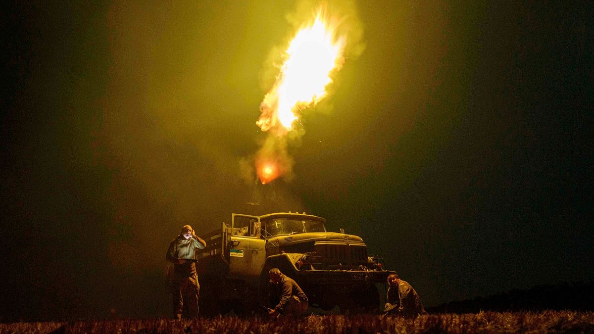 Mindestens sieben Zivilisten, die am Vorabend des Trump-Putin-Treffens bei russischen Angriffen in ganz Ukraine getötet wurden