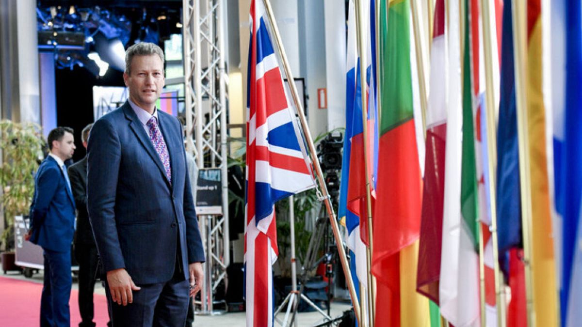 Der ehemalige Brexit -Party -Abgeordnete gibt zu, Bestechungsgelder zu akzeptieren, um für Russland zu schillern