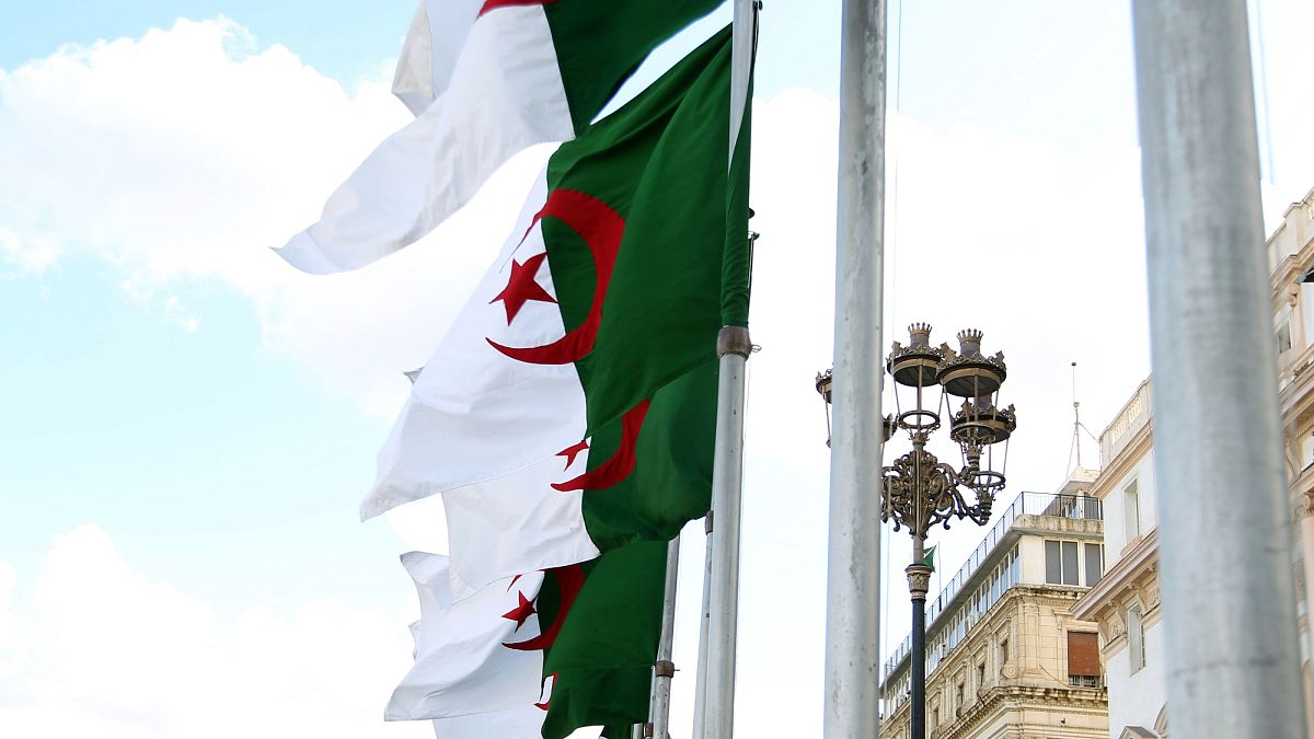 "Die größte Krise seit der Unabhängigkeit": Was als nächstes für Frankreich und Algerien?