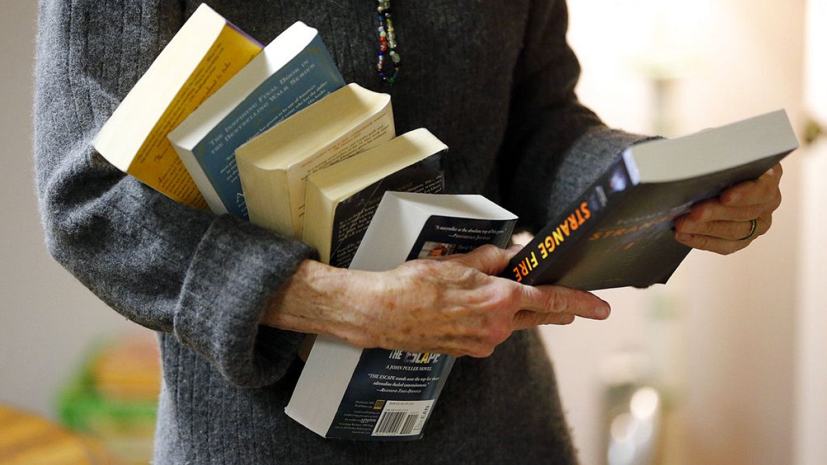 Lesen für die Freilassung: Usbekistan zu freien Freigefangenen früh, wenn sie ausgewählte Bücher beenden