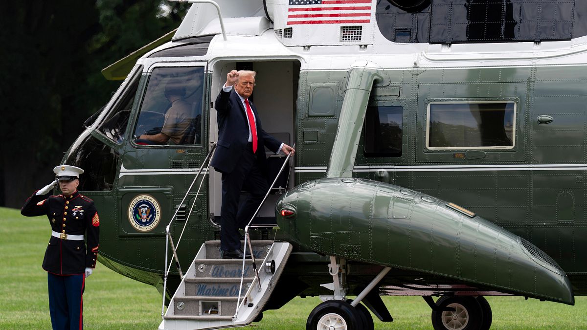 Nachrichten brechen. Trump sagt, Israel habe seine Bedingungen angenommen, um den Krieg zu beenden, und die Hamas sollte folgen