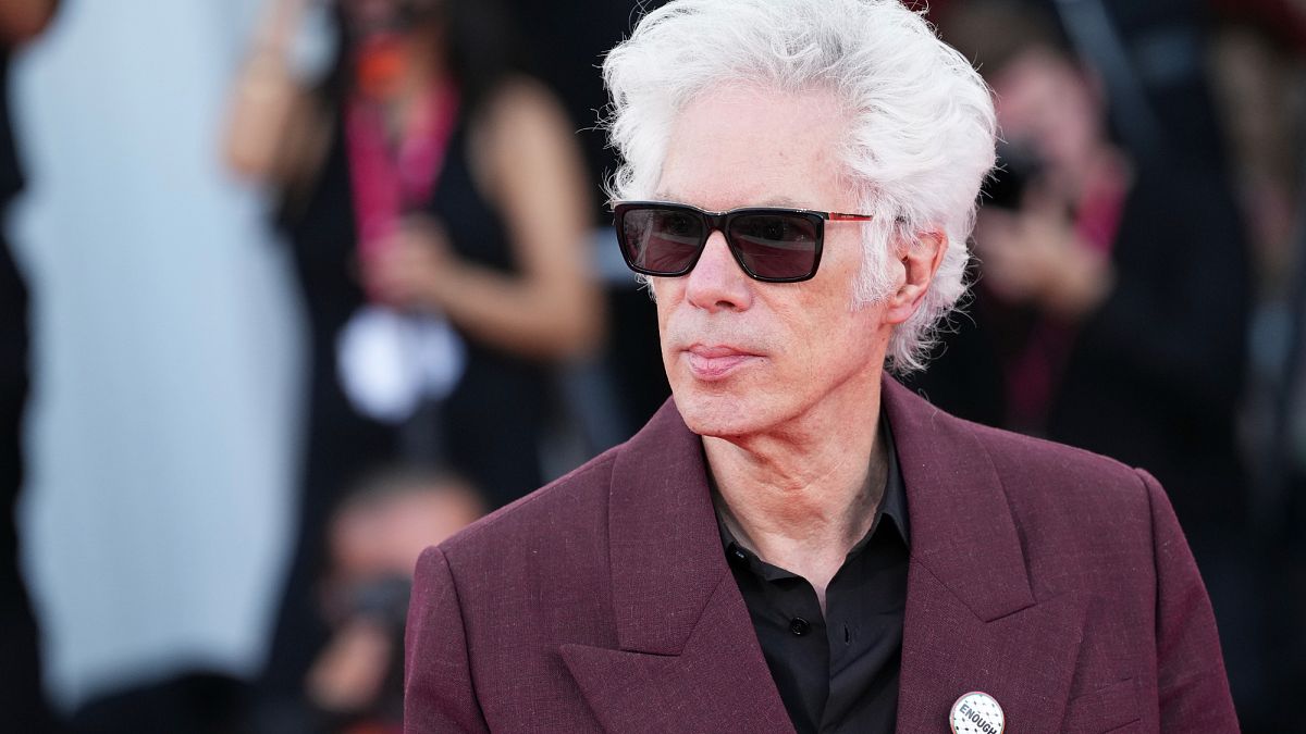 Nachrichten brechen. Venice Film Festival 2025: Goldener Löwe an 'Vater Mutter Schwester Bruder' von Jim Jarmusch