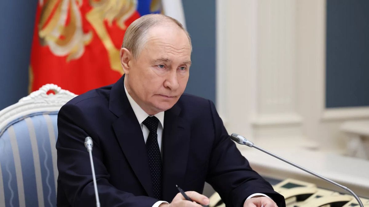 Putin überwacht Atomwaffenübungen, während die Sanktionen gegen Russland wegen seines Krieges gegen die Ukraine zunehmen