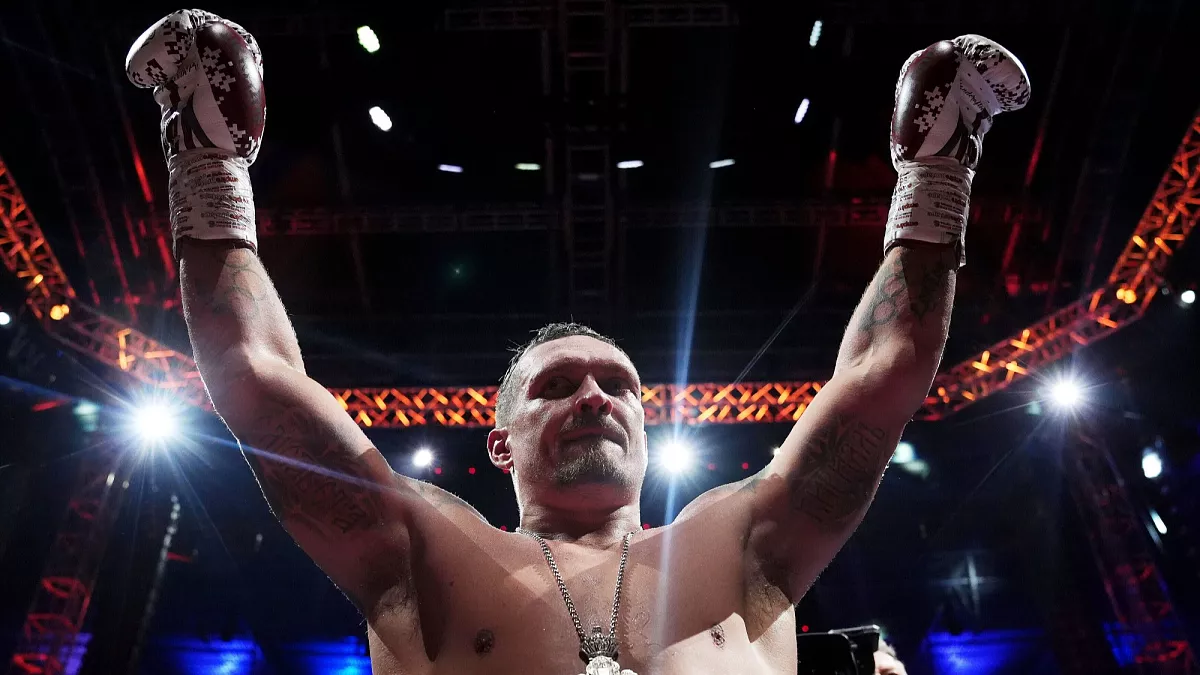 Boxen: Usyk holt sich nach einem überwältigenden Sieg über Dubois die unangefochtene Schwergewichtskrone zurück