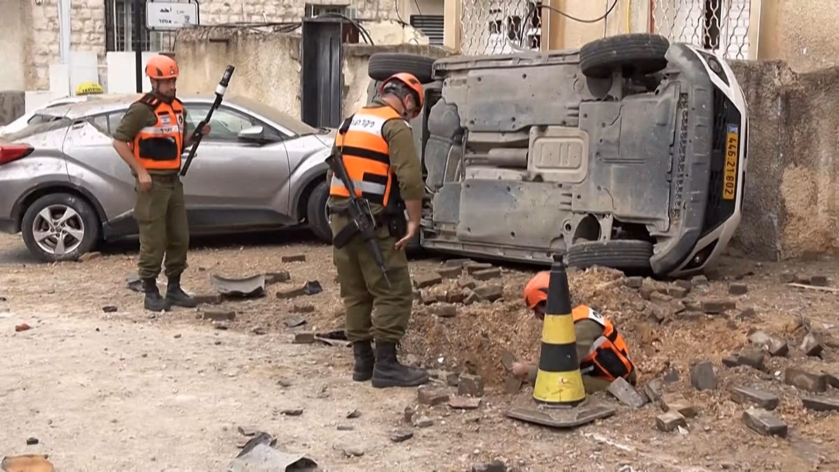 Anwohner nach Explosion in israelischem Haus inmitten neuer iranischer Bombenangriffe verletzt