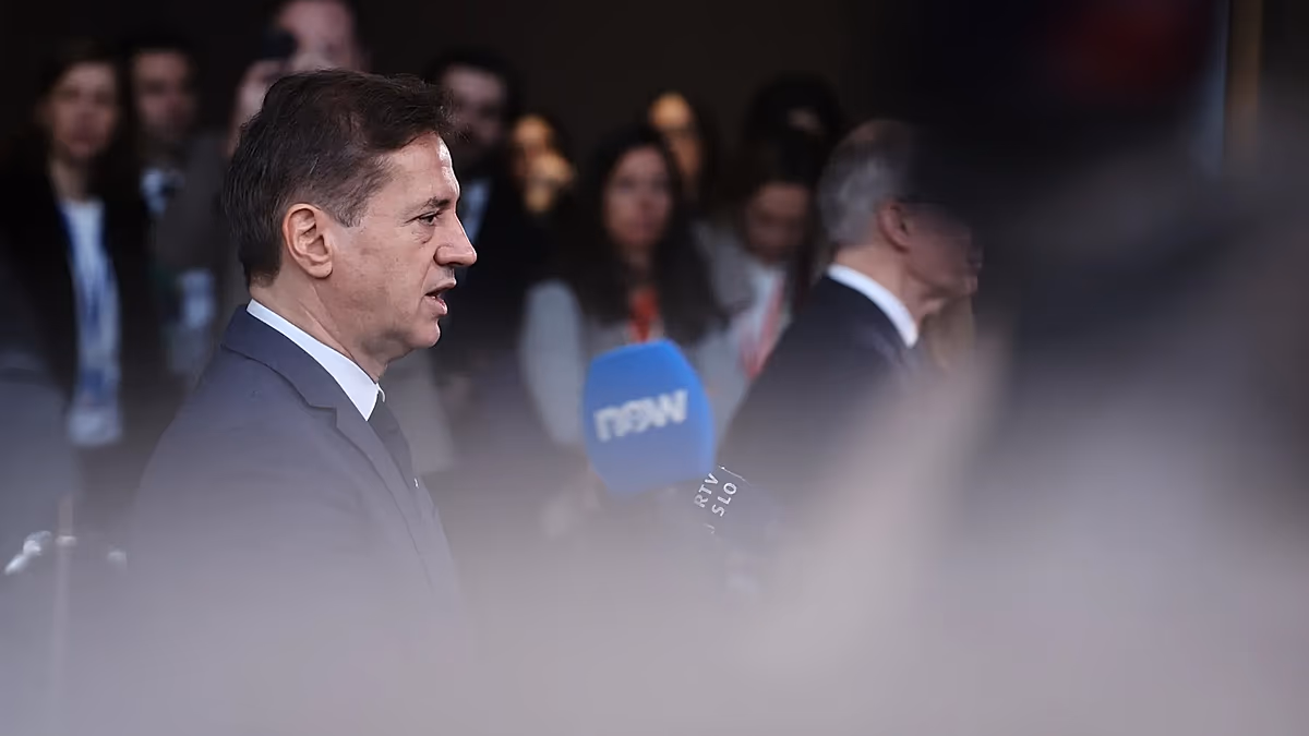 Der Korruptionsskandal in Slowenien verschärft sich, da Premierminister Robert Golob eine EU-Untersuchung fordert