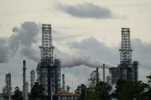 Öl steigt um 4 %, da Trump die Reaktion Irans auf den Waffenstillstandsvorschlag ablehnt