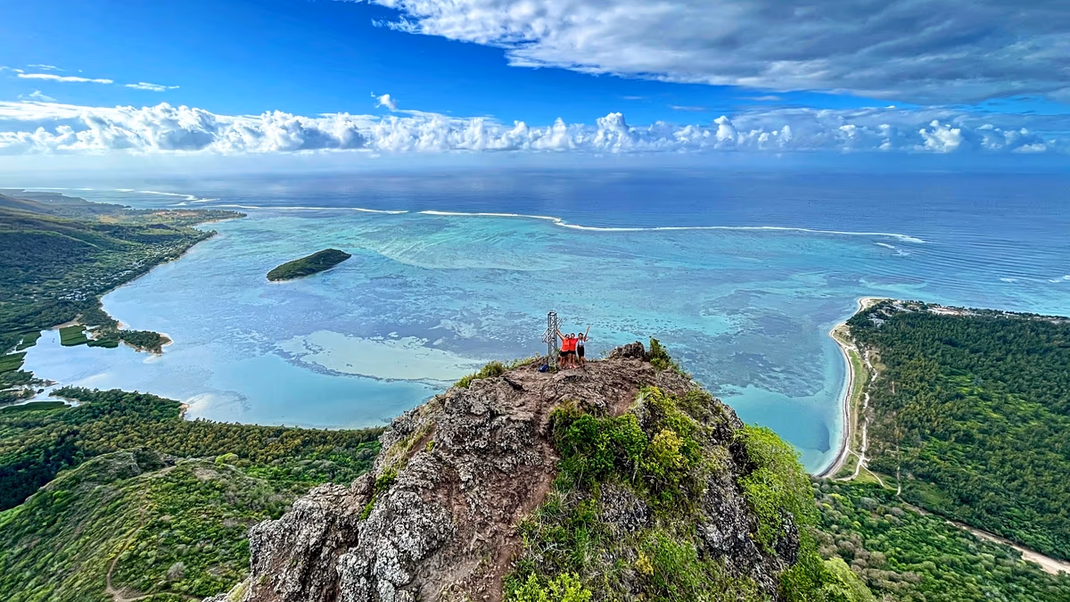 Mauritius jenseits des Strandes: Berggipfel, Tempelseen und multikulturelle Küche