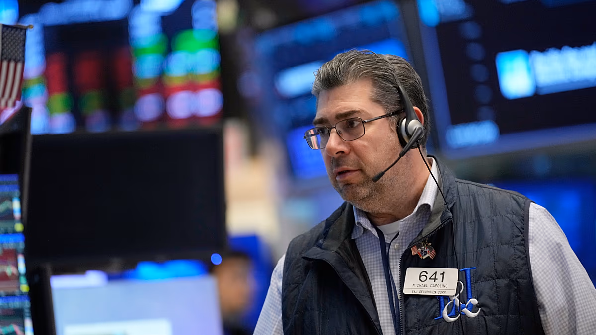Öl über 100 US-Dollar pro Barrel, während die Aktien in Erwartung der Gespräche zwischen den USA und dem Iran niedriger eröffnen