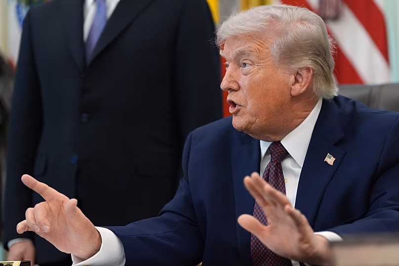 US-Präsident Donald Trump beantwortet Fragen von Reportern im Oval Office, 31. März 2026