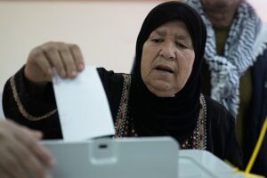 Das Westjordanland und ein Teil von Gaza nehmen an den ersten Kommunalwahlen seit dem Krieg teil