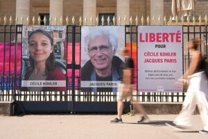 Der Iran erlaubt zwei ehemaligen französischen Häftlingen die Ausreise, sagt Macron