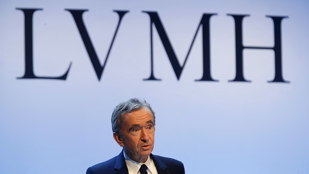 Der Luxusriese LVMH sieht sich mit Gegenwind konfrontiert, da sich das Umsatzwachstum im ersten Quartal verlangsamt