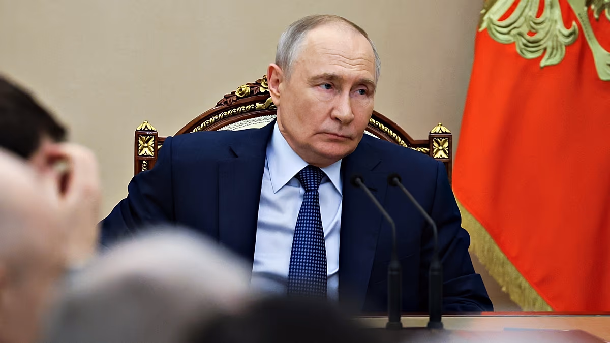 Die EU stimmt neuen Sanktionen gegen Russland zu, lässt das Verbot von Seeverkehrsdiensten jedoch auf Eis