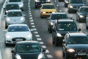 Die Verkäufe von Elektrofahrzeugen stiegen im März in der EU aufgrund der Befürchtungen, dass es zu einem Krieg im Iran kommen könnte, um fast 50 %