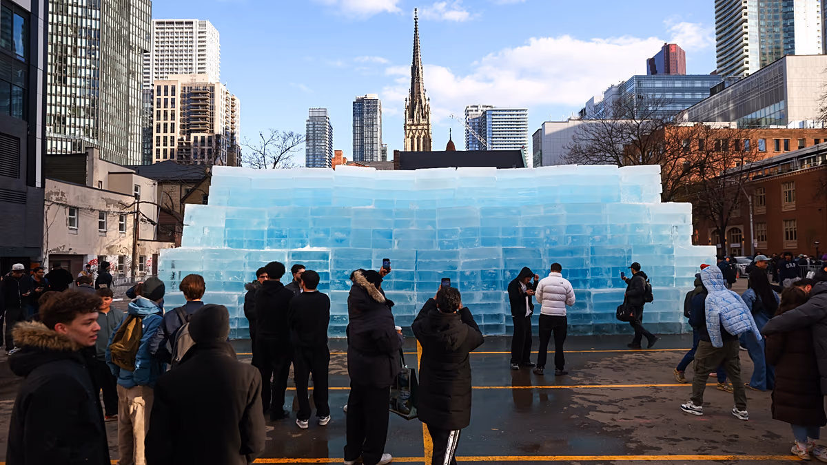 Drakes ICEMAN-Album-Stunt erklärt: Flammenwerfer, Fan-Rausch und ein verstecktes Veröffentlichungsdatum