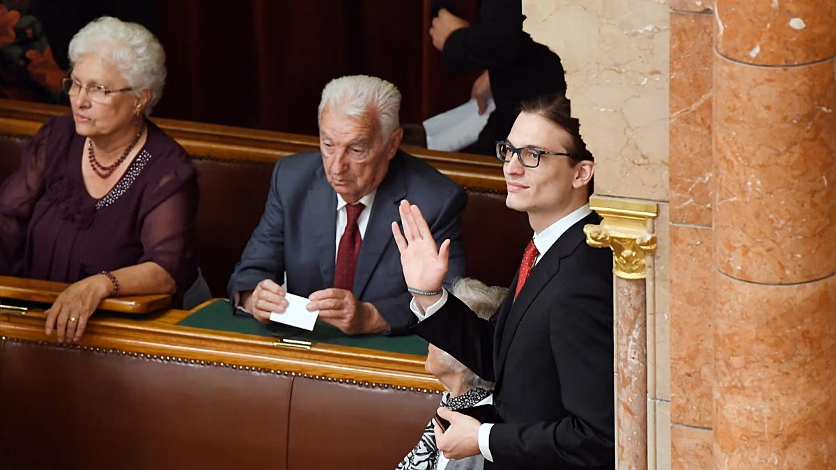 Gáspár Orbán, Sohn des scheidenden ungarischen Ministerpräsidenten, aus dem Militär entlassen