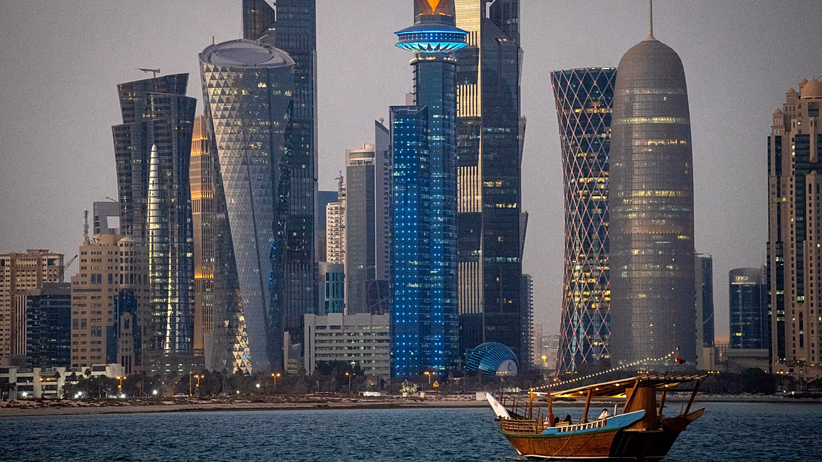 Iran greift Tanker vor der Küste Katars an, während Teherans Angriffe auf Golfstaaten andauern