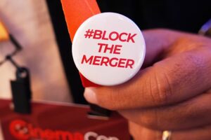 „Blockieren Sie die Fusion“: Prominente reagieren, als Aktionäre der Übernahme von Warner Bros. durch Paramount zustimmen