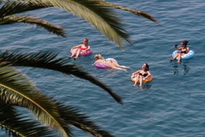Aufgrund der geopolitischen Krise und der Inflation nehmen die Aufenthalte französischer Reisende diesen Sommer zu