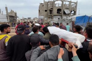 Beerdigung in Jabalia, nachdem israelischer Angriff trotz Waffenstillstand Gaza getroffen hat