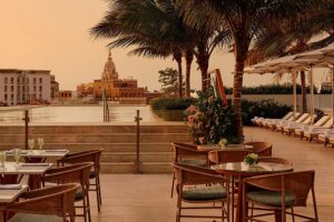 Das Four Seasons Hotel and Residences Cartagena liegt nur wenige Schritte von der zum UNESCO-Weltkulturerbe gehörenden Stadtmauer entfernt