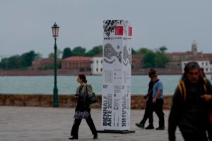 Die Biennale von Venedig beginnt mit Protesten gegen Russland und Israel