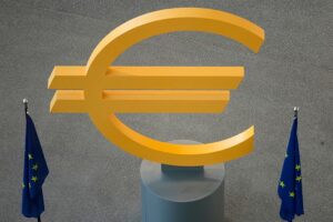 Die EZB belässt den Zinssatz bei 2 %, da die Inflation steigt und sich das Wachstum in der Eurozone verlangsamt