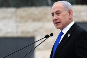 Die Vereinigten Arabischen Emirate weisen die Behauptung des Netanyahu-Büros über einen geheimen Kriegsbesuch zurück, da der Iran dies als „unverzeihlich“ bezeichnet.