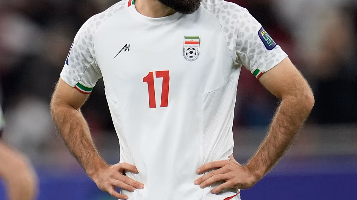 Iranische Fußballchefs haben an der Grenze zu Kanada wegen der Verbindung zum IRGC abgewiesen
