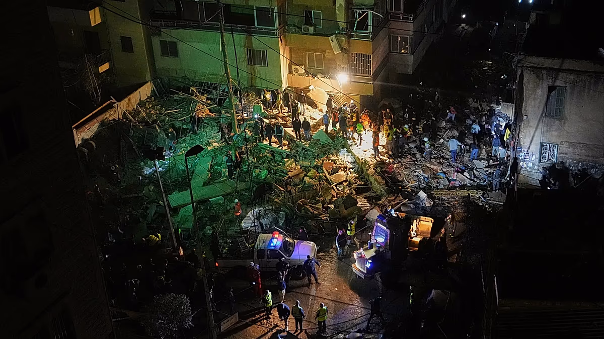 Israel greift zum ersten Mal seit dem Waffenstillstand Beirut an und tötet Berichten zufolge den Hisbollah-Kommandanten