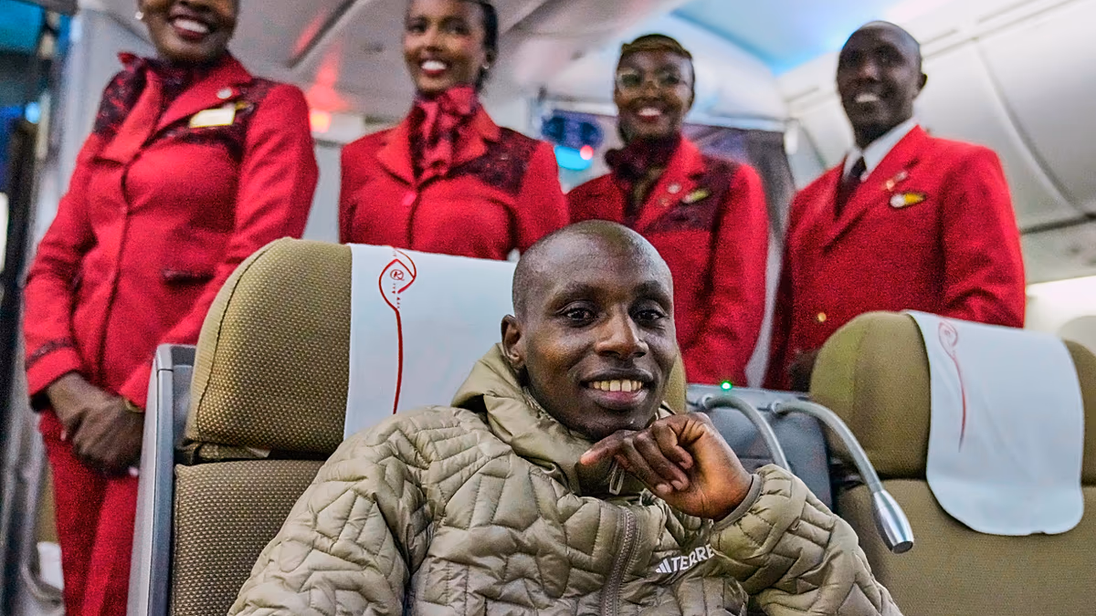 Nairobi begrüßt Marathon-Star Sabastian Sawe nach rekordverdächtigem Sieg in London. Sabastian Sawe kehrt nach Nairobi zurück, nachdem er in London den Marathon-Weltrekord gebrochen und der erste Läufer unter zwei Stunden in einem genehmigten Rennen geworden ist. 30.04.2026