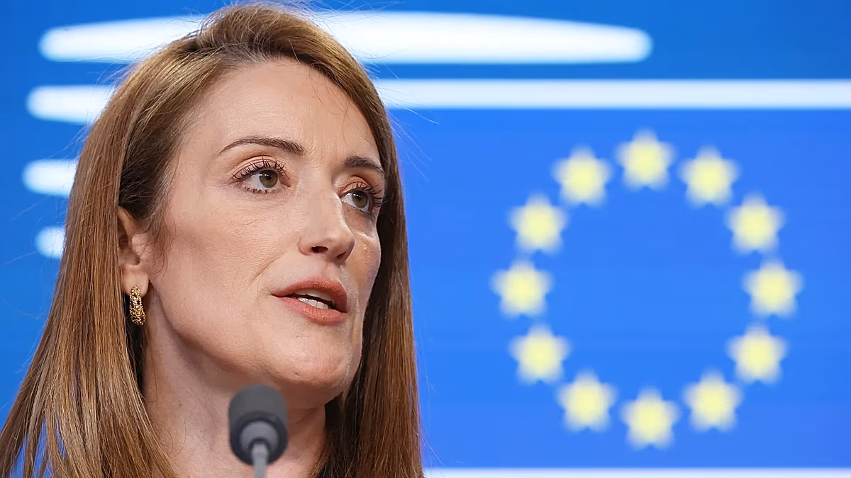 Roberta Metsola stößt beim Europagipfel in Armenien mit dem Aserbaidschaner Aliyev aneinander