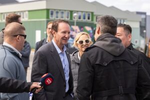 Trumps Gesandter sagt, die USA sollten ihren „Fußabdruck“ in Grönland wiederherstellen