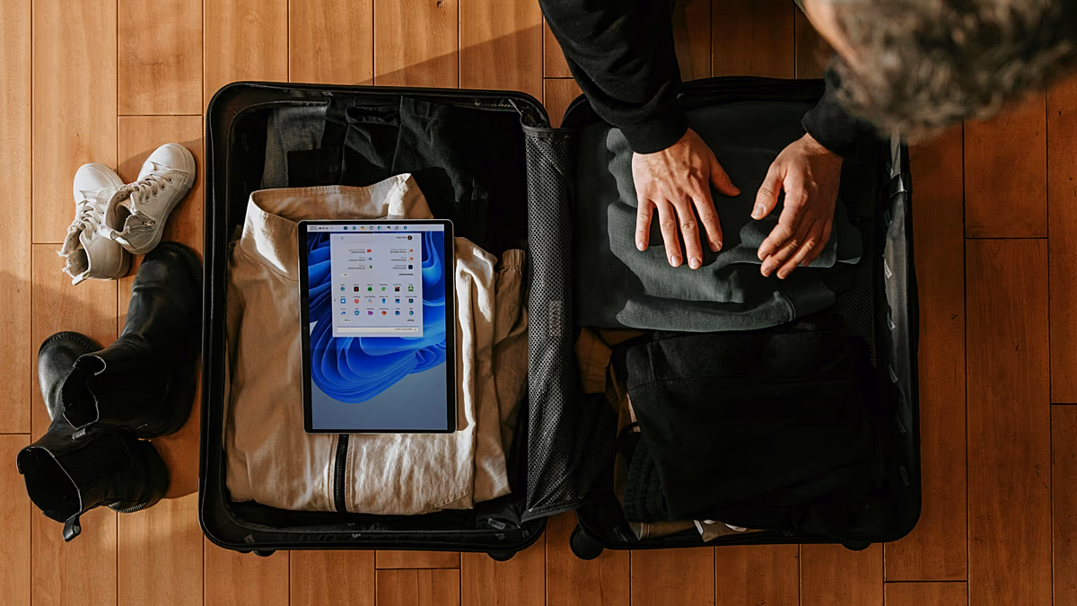 Von rollender Kleidung bis hin zu Schuh-Hacks: Die Packtipps, auf die Reiseexperten schwören