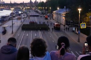 Wer kommt zu Putins Siegesparade – und wer nicht?