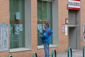 Die Arbeitslosigkeit sinkt auf den niedrigsten Stand seit Mai 2007, da die Beschäftigung in Spanien ein Rekordhoch erreicht
