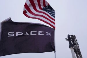 SpaceX gibt sein Nasdaq-Debüt nach dem größten Börsengang in der Geschichte