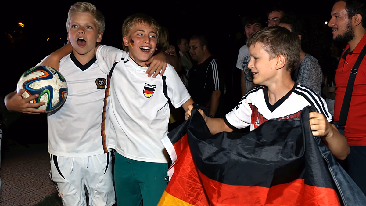 Babyboom nach dem Sommermärchen: Erhöht Fußballfreude die Geburtenrate?