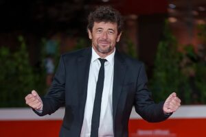 Der französische Popstar Patrick Bruel wurde wegen mehrfacher sexueller Gewalt angeklagt