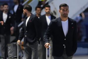 Die Grenzprobleme bei der Weltmeisterschaft bleiben bestehen, während Cannavaro die Sicherheitskontrolle in Usbekistan in Frage stellt