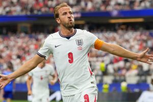 Englands Kapitän fantastisch: Harry Kane wird für eine „komplette Leistung“ gegen Kroatien gelobt