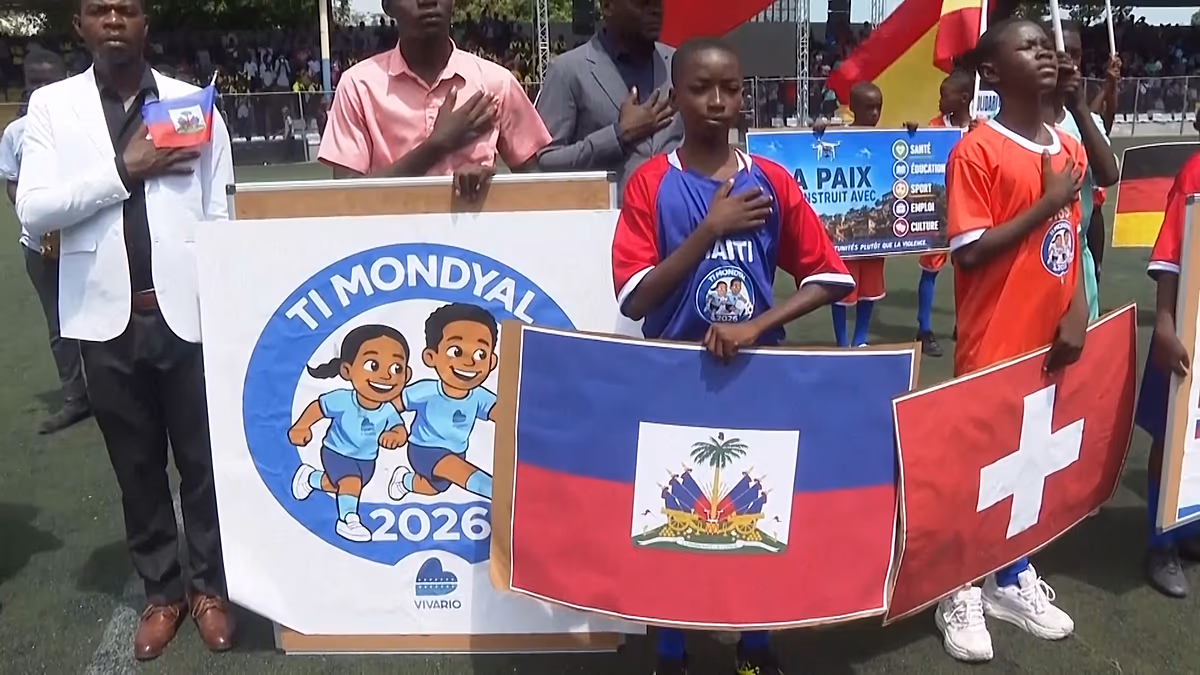 Haiti verwirklicht nach 54-jähriger Wartezeit den Traum einer Weltmeisterschaft. Das Ti Mondial 2026-Turnier in Haiti bringt 48 Schulen zusammen, um die Weltmeisterschaft zu feiern und Frieden, Einheit und Hoffnung zu fördern. 06.11.2026