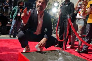 Javier Bardem begleitet Hollywood-Größen bei bahnbrechender Zeremonie